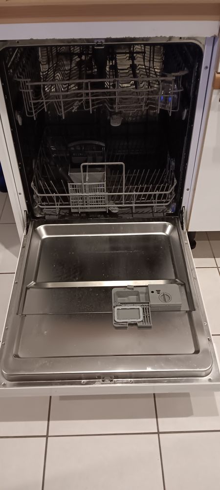 Lave vaisselle 150 Soulac-sur-Mer (33)