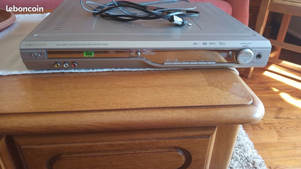 Leceur DVD avec enceintes 50 Saint-Marcel (71)