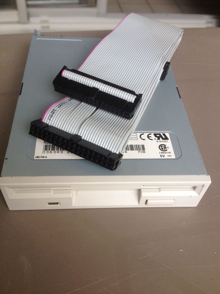 1 Lecteur de Disquette 1,44 Mo interne MITSUMI + Nappe 6 Canet Plage (66)