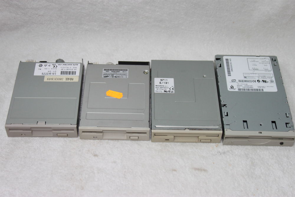 Lecteur disquettes pour PC 5 Montigny-Lencoup (77)