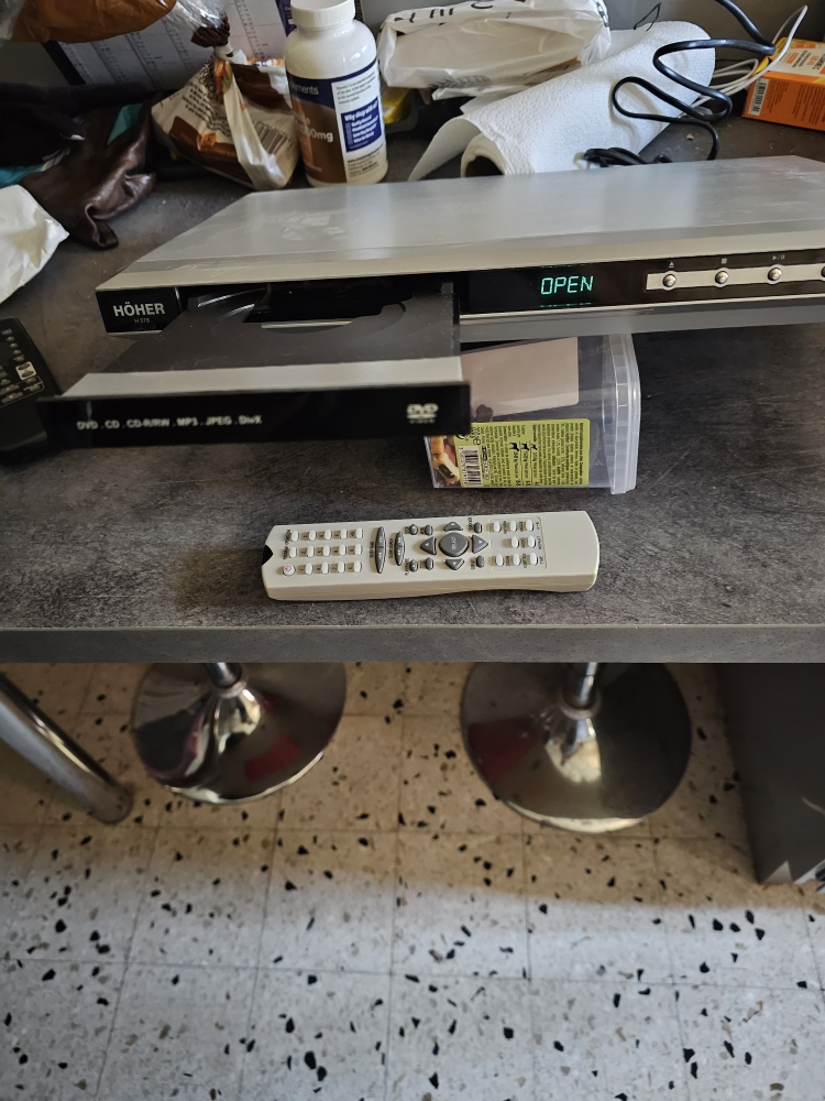 lecteur De Dvd Dvix avec t�l�commande 10 Argenteuil (95)