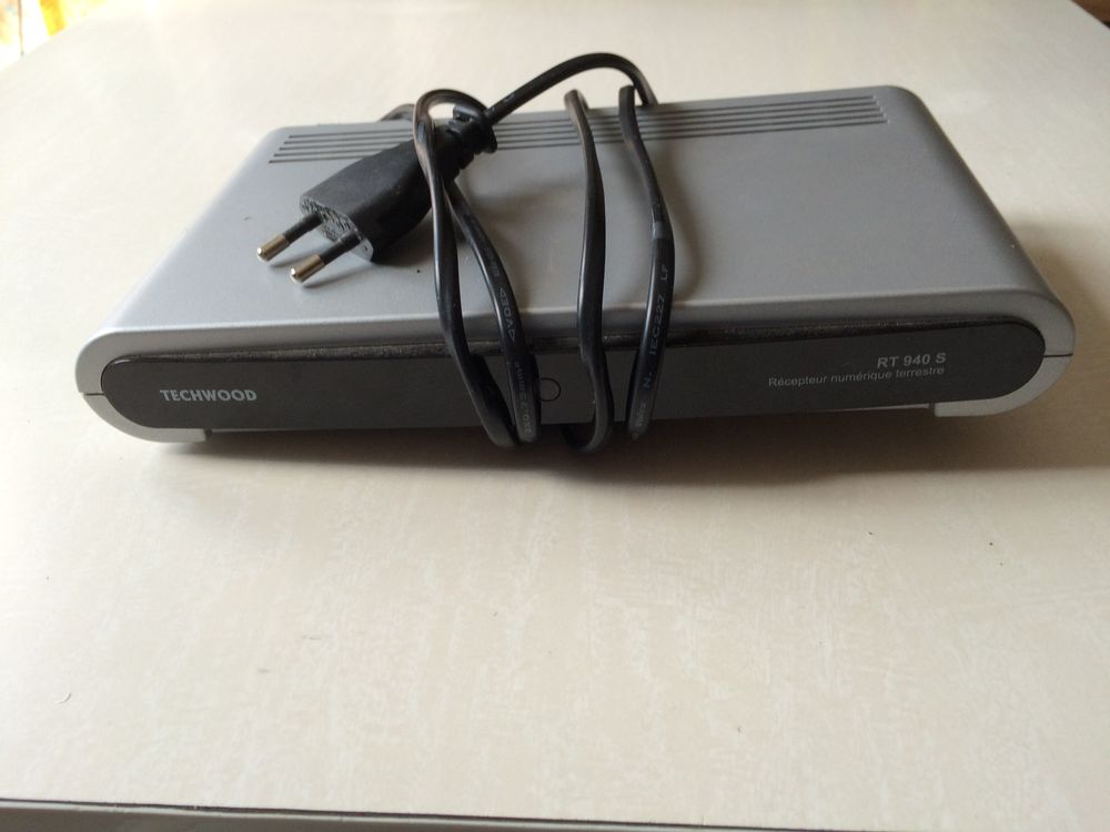 LECTEUR NUMERIQUE TERRESTRE 9 Mende (48)