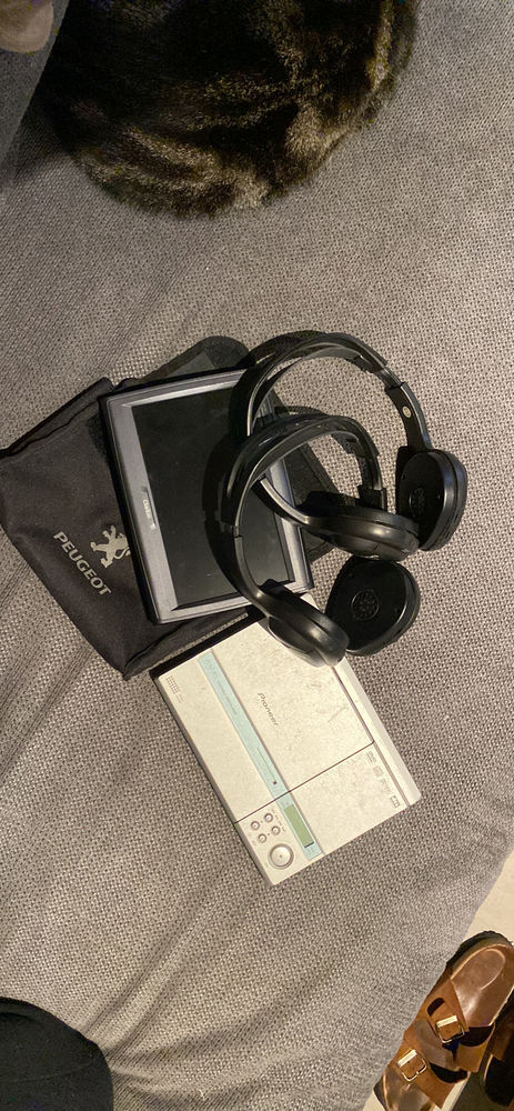 Lecteur DVD Pioneer pDV-20 portable pour v�hicule 
+ �cran c 60 Vertou (44)