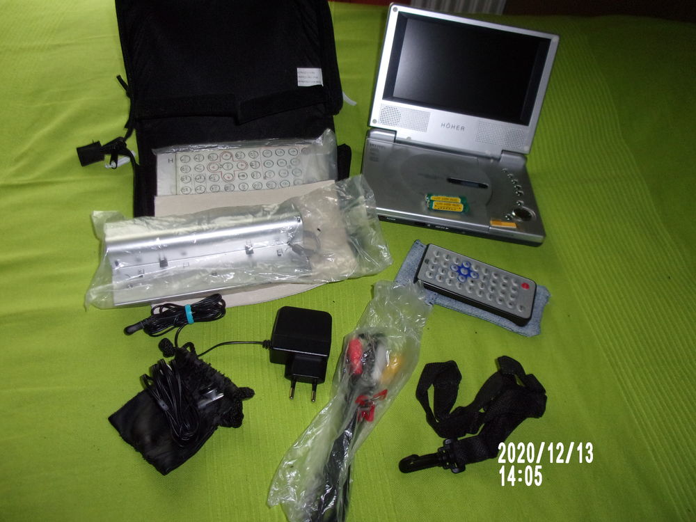 min lecteur cd / dvd portatif, bon �tat de fonctionnement, 40 Luc� (28)