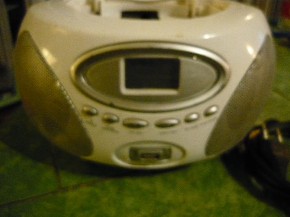 lecteur cd  radio fm... 25 Besan�on (25)