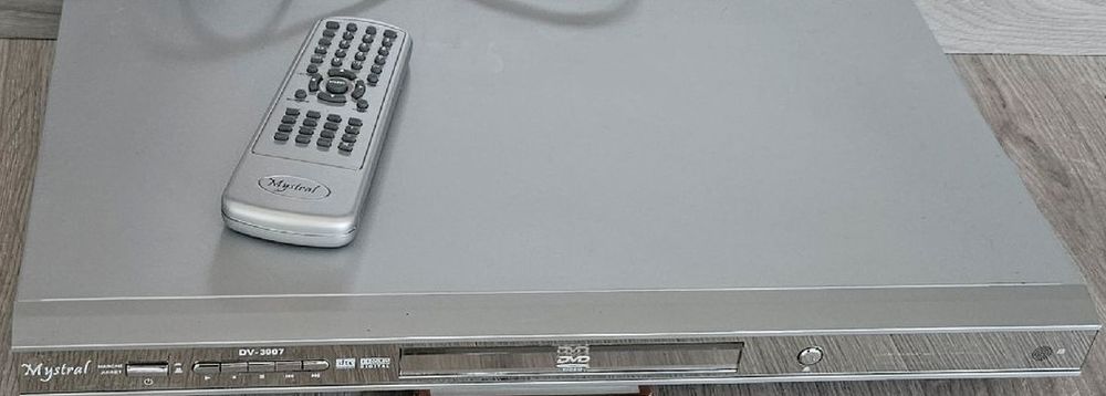 Lecteur DVD / CD 20 Savigny-L�vescault (86)