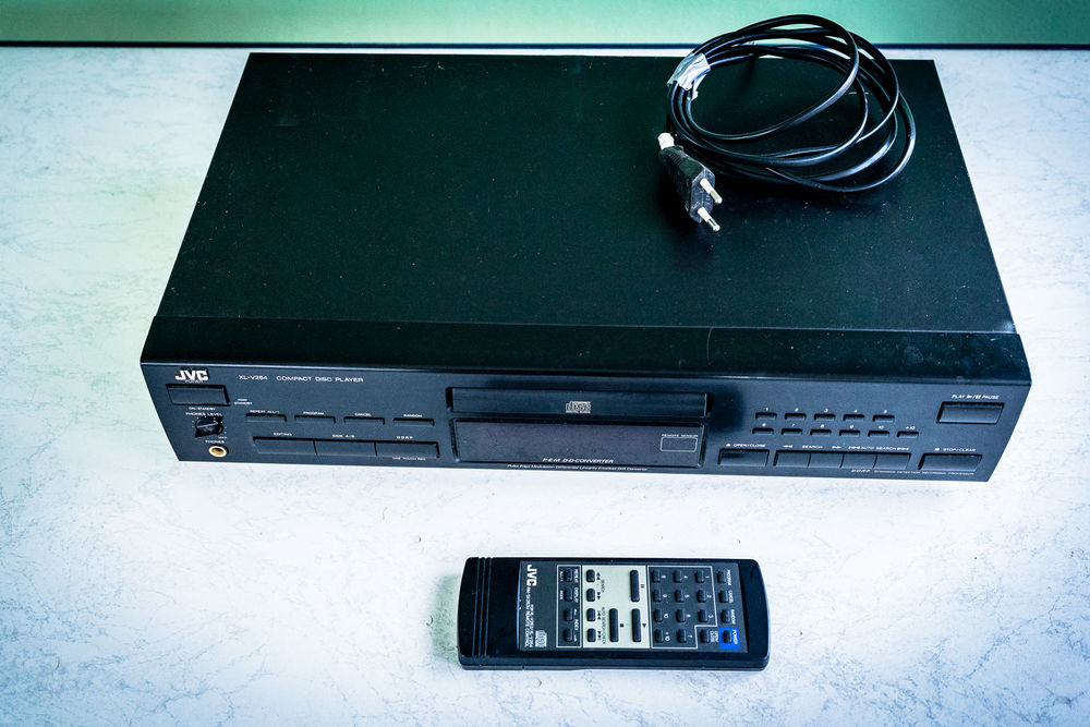 Lecteur de CD JVC 70 Montaut-les-Cr�neaux (32)