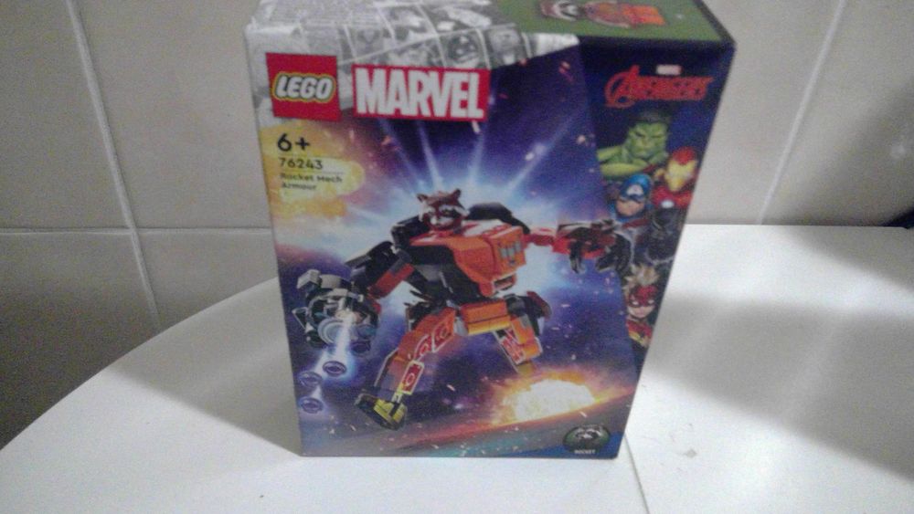 13� Lego l'armure robot war machine 13 Saint-Jean-de-Muzols (07)