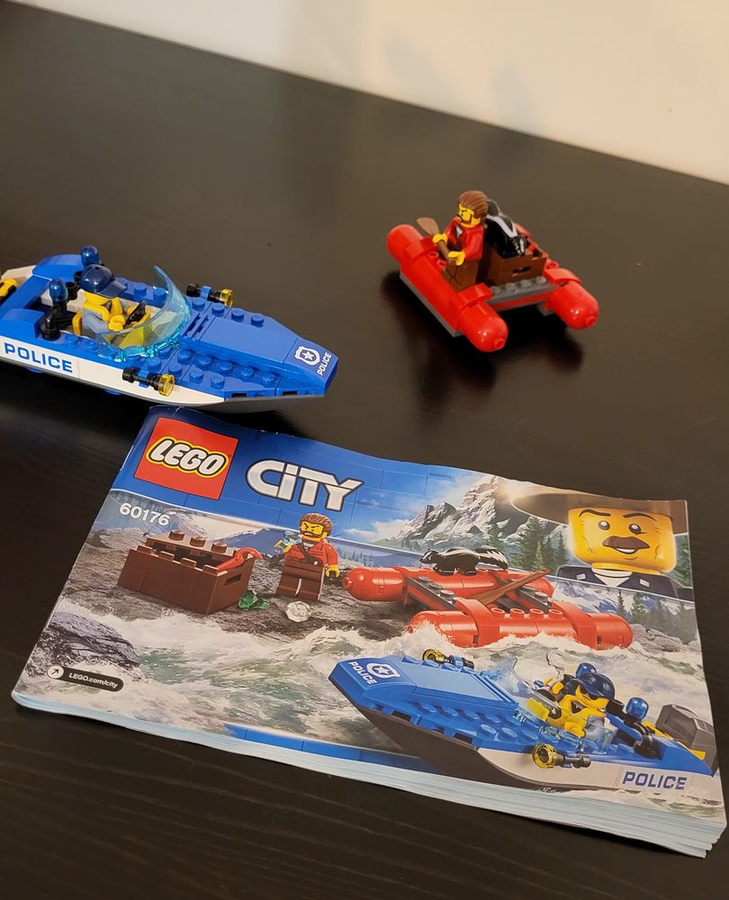 Lego city arrestation en hors-bord ref 60176 13 Nancy (54)