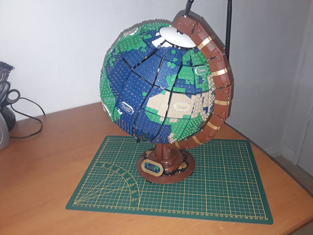 Lego globe terrestre 130 Ch�lons-en-Champagne (51)