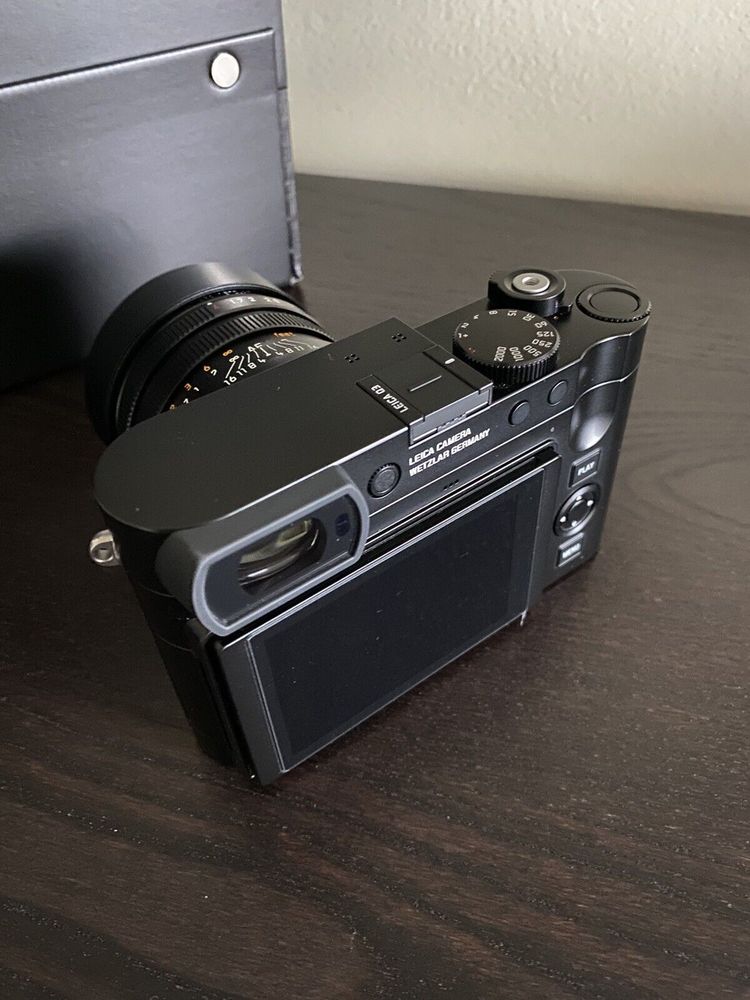 Leica Q3 2600 Ambl�on (01)