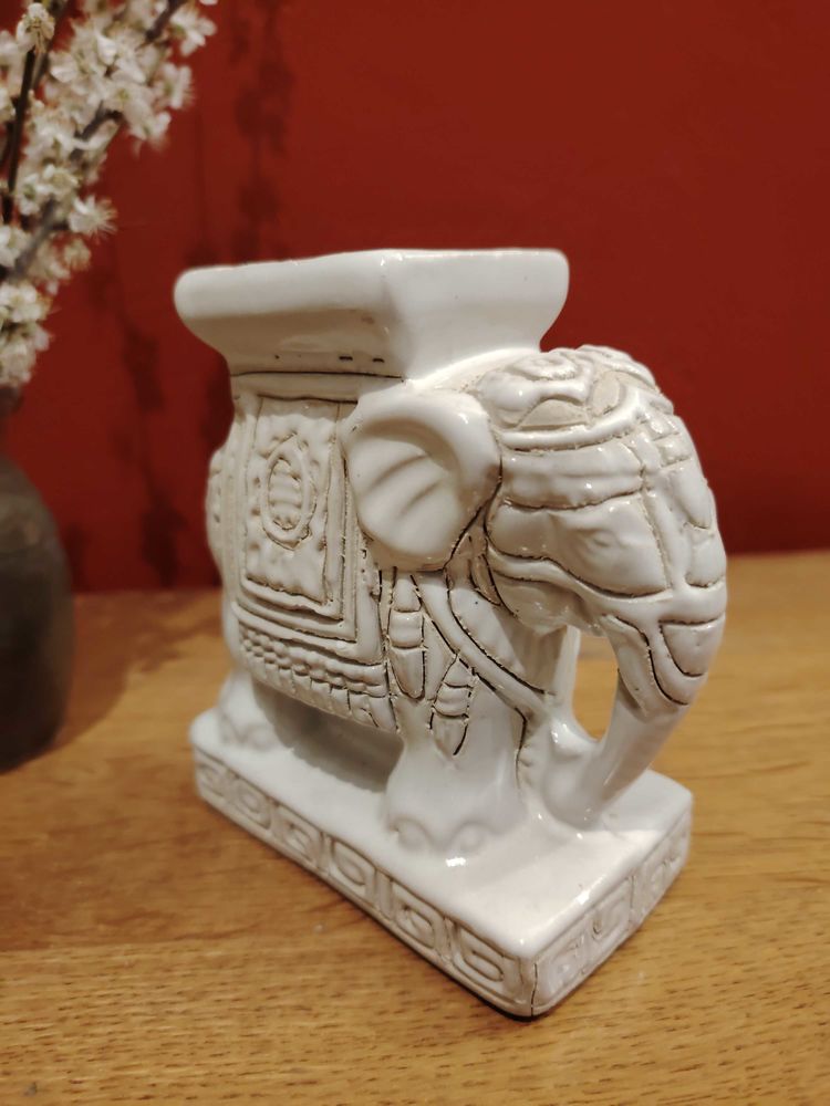 ��l�phant porcelaine 15 Villeurbanne (69)