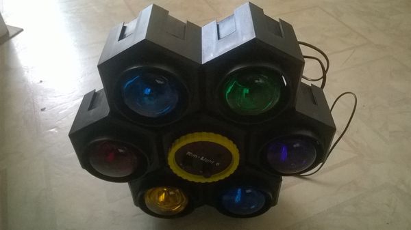 Light Shows jeu de lumi�res 6 spots avec 9 ampoules 40 Noisy-le-Sec (93)