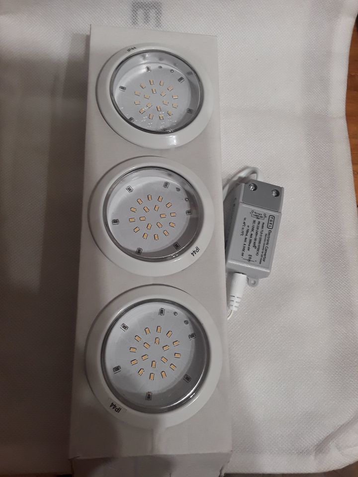 Light Things Spot LED encastrable mini 2W blanc 3 pi�ces 20 Serres-Castet (64)