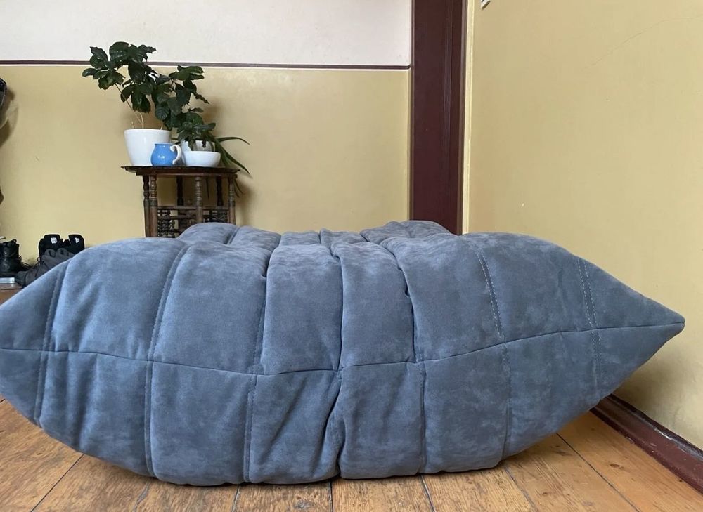 Ligne Roset 2 Togo Canap� Fauteuil Tabouret Alcantara Couleur Chic Neuf 1200 Montpellier-de-M�dillan (17)