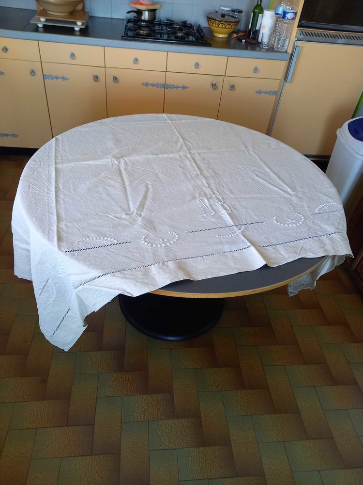 linge maison 10 Chambles (42)