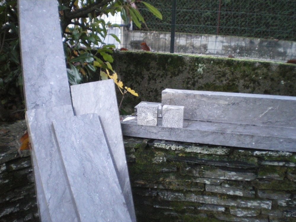 listel en pierre d'arrudy 0 Laloub�re (65)