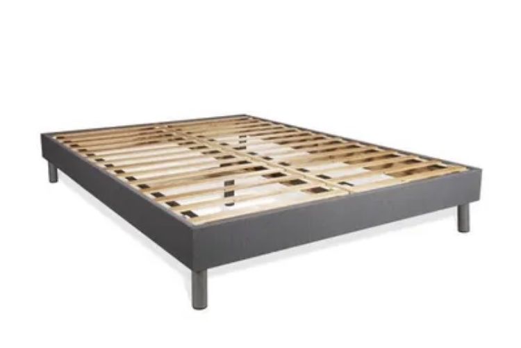 literie 300 Le Muy (83)