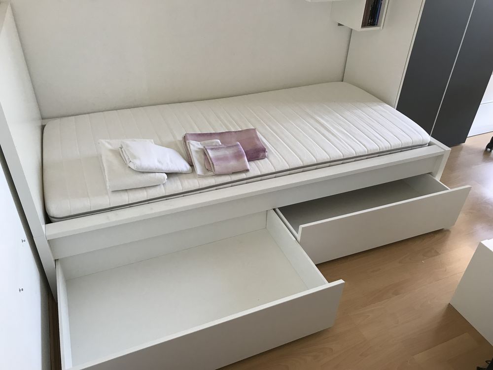 Lot de 2 Lits 90/200 avec double tiroirs de rangements. 240 Nice (06)