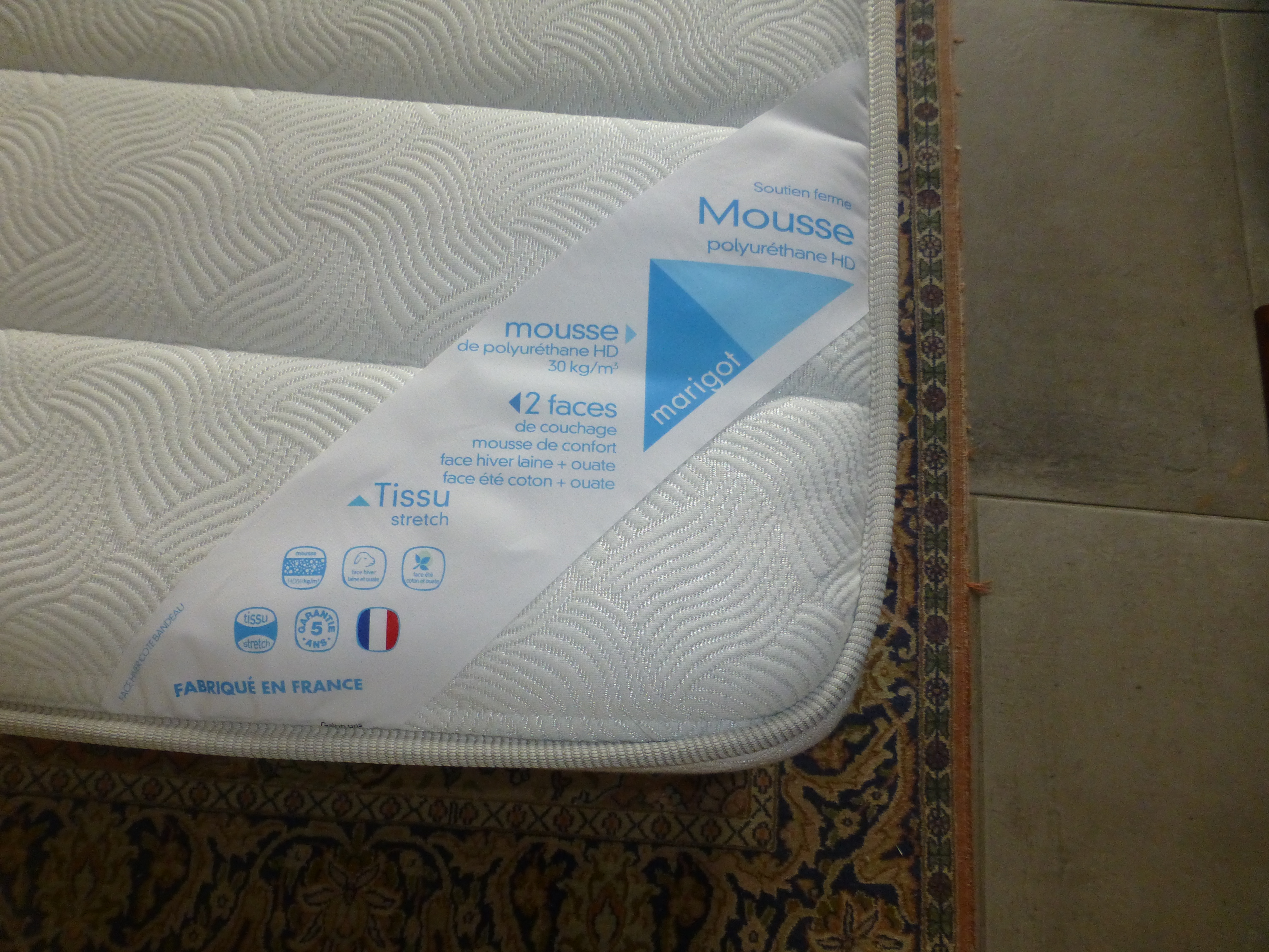 2 lits avec sommier, matelas, t�tes de lits.
180 Creysse (24)