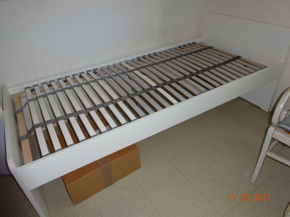 2 lits blancs 90X200 TBE( sans matelas ) 200 Saint-Cyr-en-Val (45)
