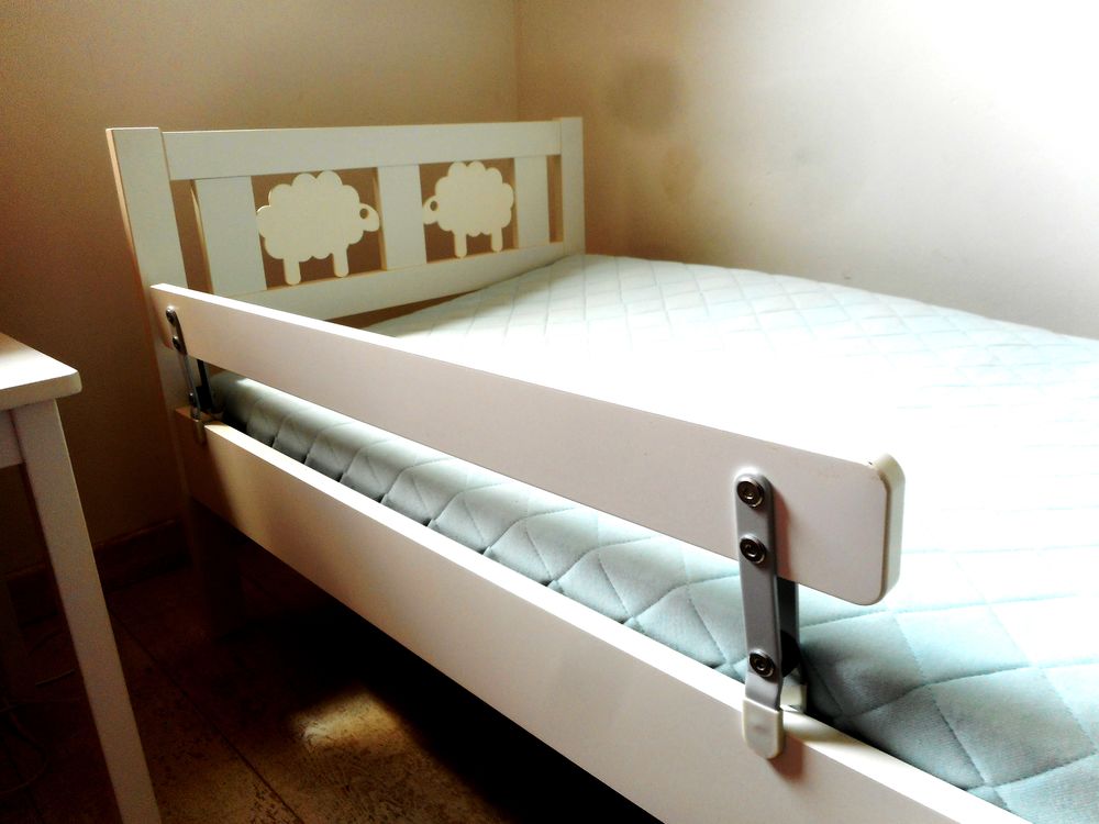 2 lits enfants bois IKEA 50 Saint-Rapha�l (83)