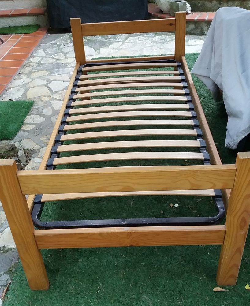 lits  pin massif 180x80 cm 30 Ensu�s-la-Redonne (13)