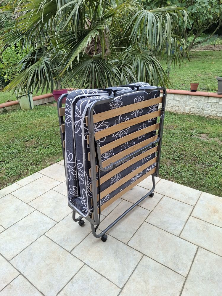2 lits pliants 90 Lacabar�de (81)