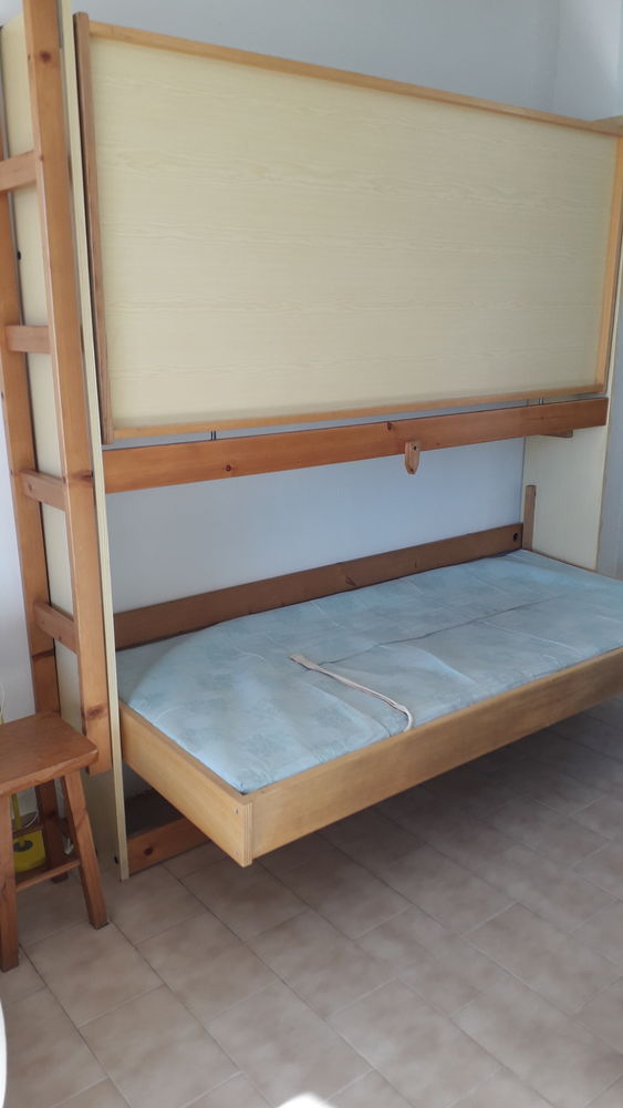 2 lits rabattables mural 110 Frejus (83)