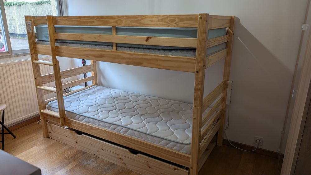 Lits superpos�s enfants 90 + 3 matelas 50 Pau (64)