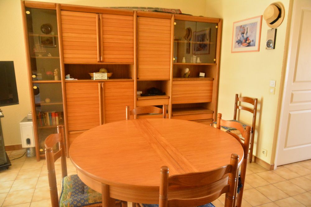   living en teck  
110 St Aygulf (83)