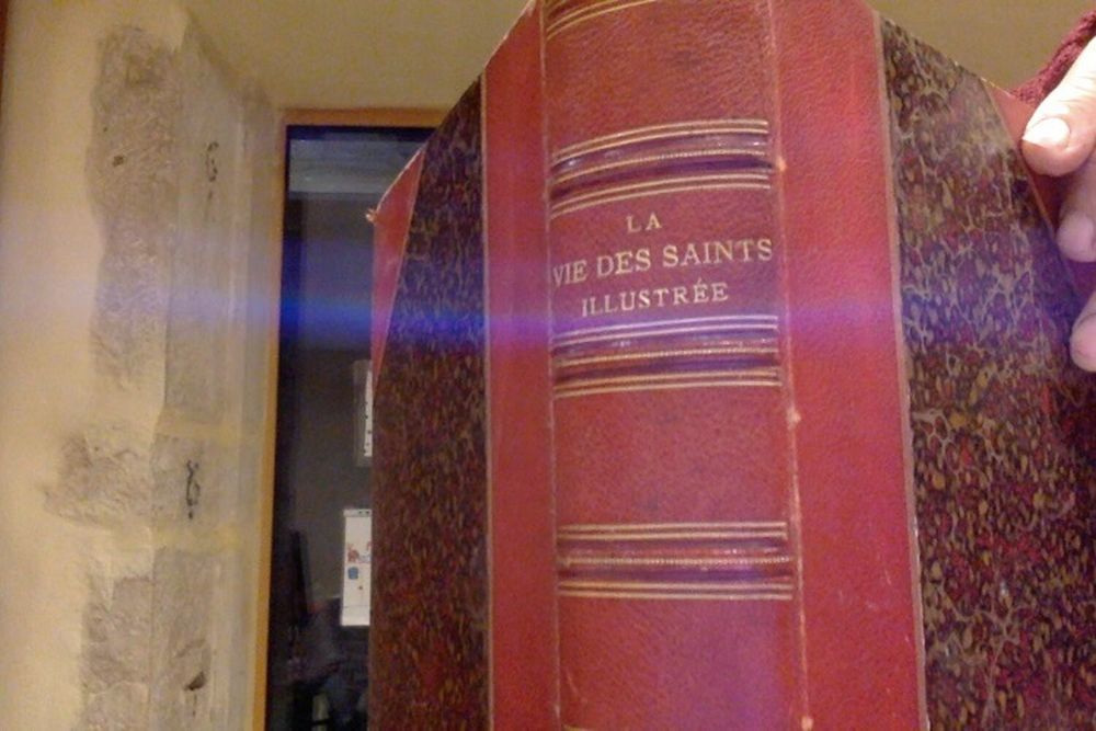 Livre ancien   la vie des saints illustr�e  pour chaque jour 0 Bruailles (71)