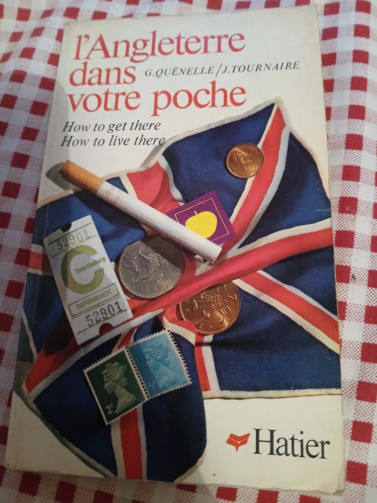 LIVRE L'ANGLETERRE DANS VOTRE POCHE
HATIER
1972
1 Triel-sur-Seine (78)