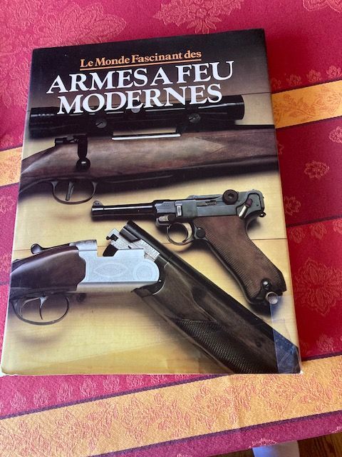 Livre sur les armes � feu 0 Le Pecq (78)