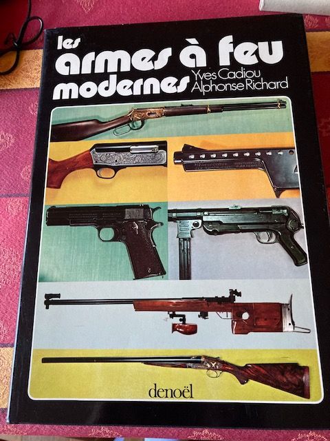 Livre sur les armes 0 Le Pecq (78)