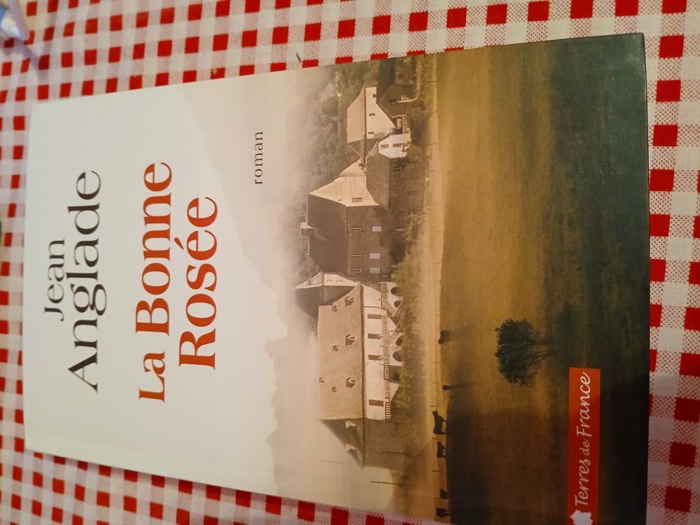 LIVRE LA BONNE ROSEE 10 Triel-sur-Seine (78)