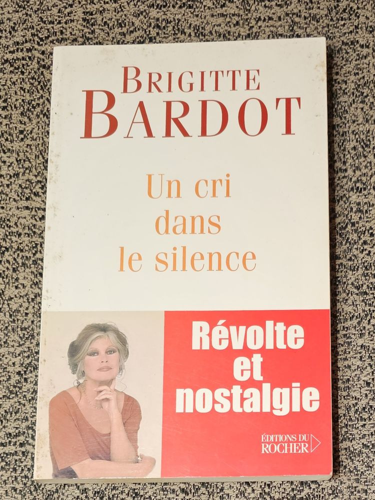 Livre Brigitte Bardot 10 Viviers-du-Lac (73)