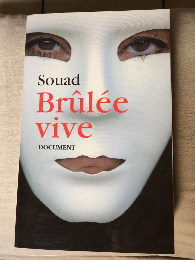 Livre  �Br�l�e vive  � de Souad 4 Juran�on (64)
