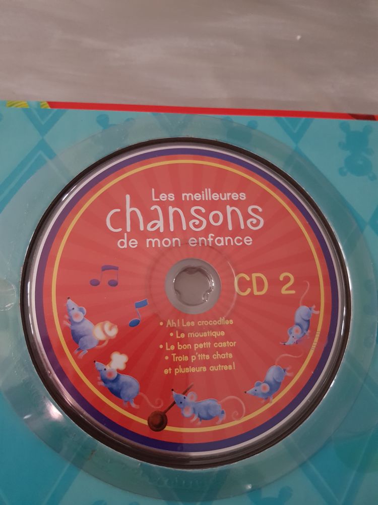 198) LIVRE CHANSONS ENFANTS AVEC 2 CD 10 Magalas (34)