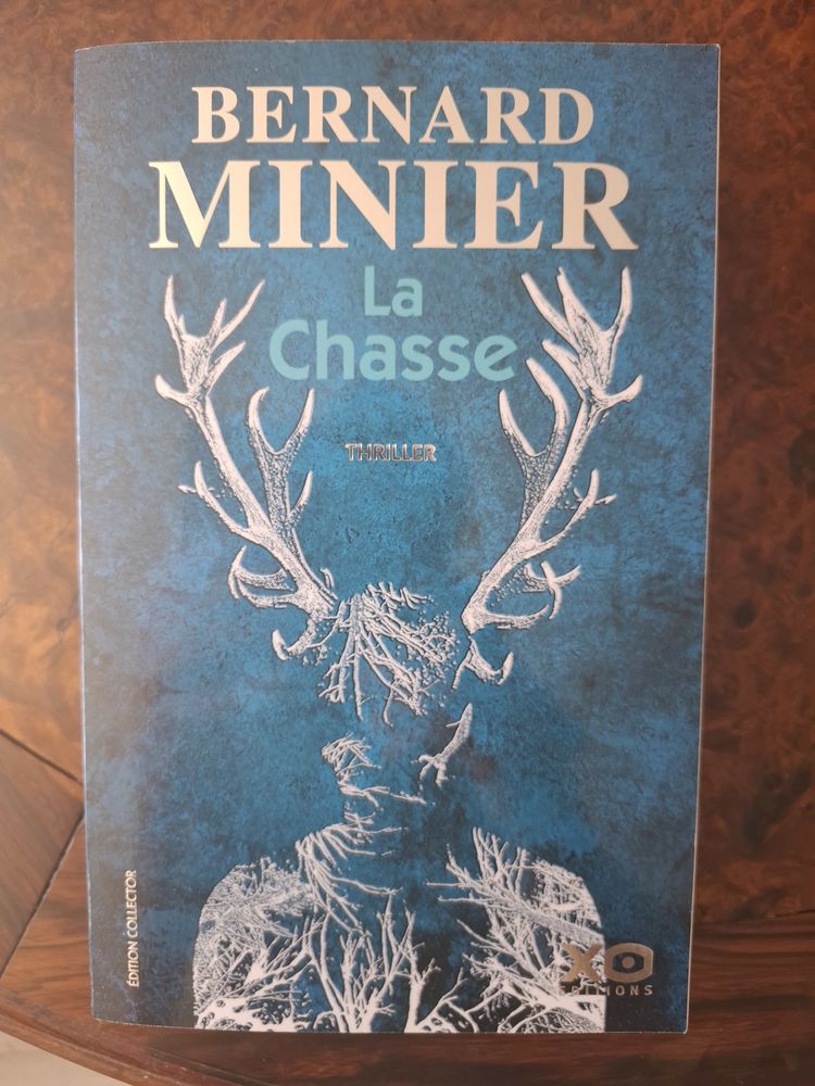 Livre  La Chasse  - broch� - Bernard Minier - XO - 2021 TBE 5 La Chapelle-Saint-Luc (10)