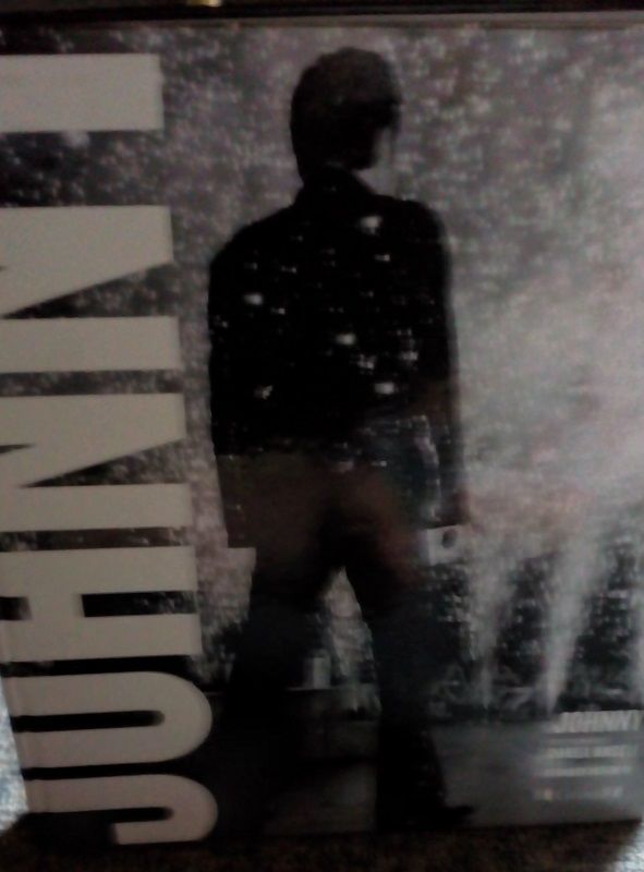 Livre collector sur j HALLYDAY 30 �chassi�res (03)