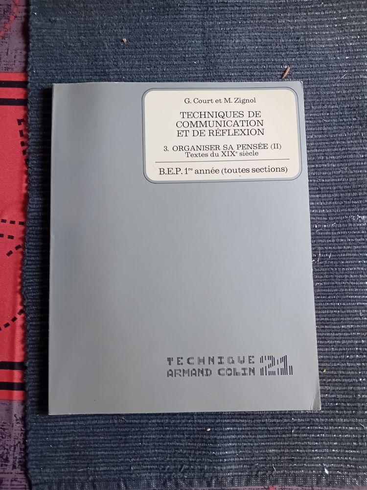 LIVRE G. CORT ET M. ZIGNOL 1972 1 Chaumont (52)