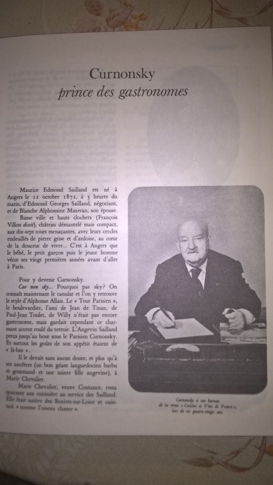  livre  CUISINE ET VINS DE FRANCE  de CURNONSKI. 10 Flers-en-Escrebieux (59)