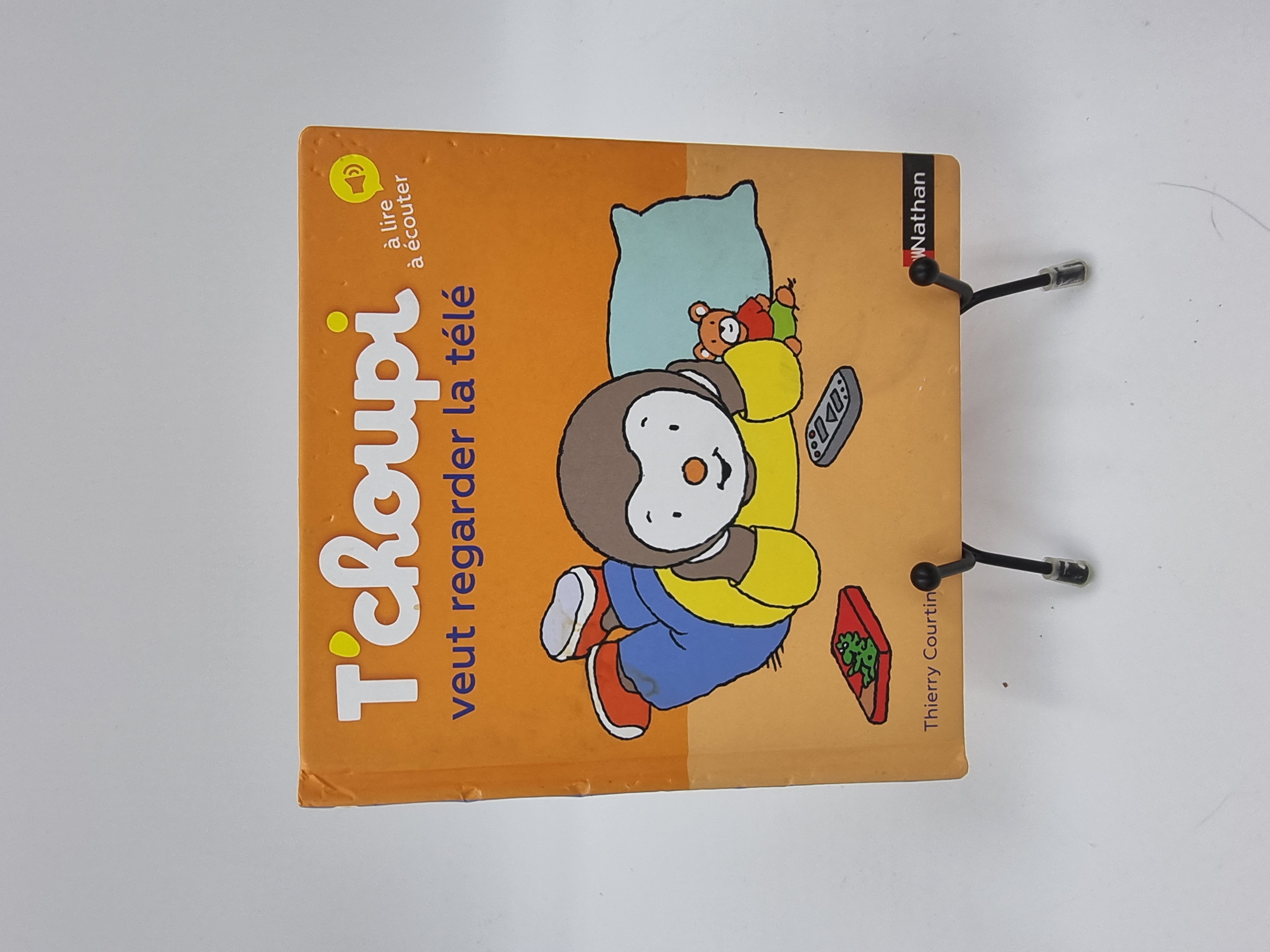 Livre enfant T'Choupi veut regarder la t�l� Thierry Courtin 1 Vulbens (74)