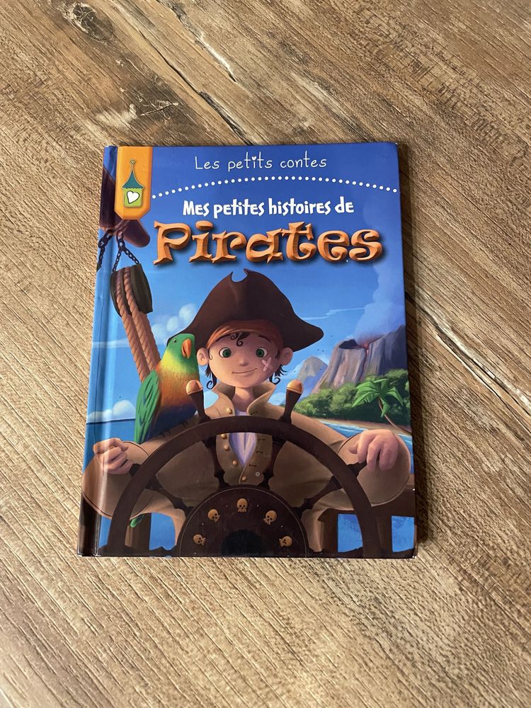 Livre enfant  Les petits contes  \'\'  Mes petites histoires de pirates \'\' 2 Saleilles (66)