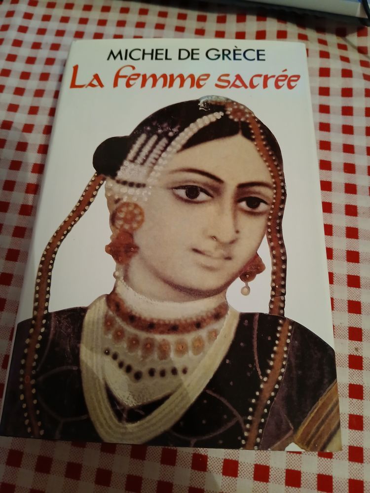 LIVRE LA FEMME SACREE 8 Triel-sur-Seine (78)