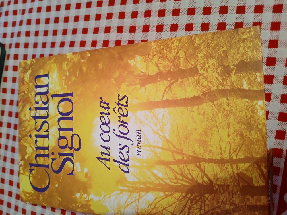 LIVRE AU C?UR DES FORETS 10 Triel-sur-Seine (78)