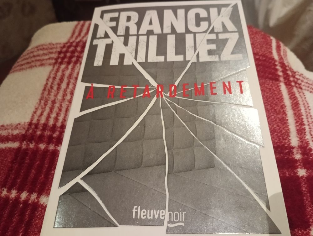 Livre Franck Thilliez 14 Vic-le-Comte (63)
