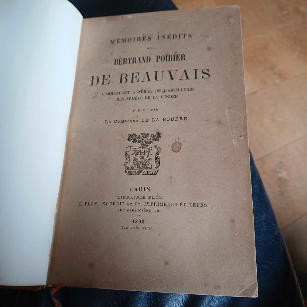 livre Histoire Commandant g�neral de l'artillerie des arm�es de la Vend�e 50 �zanville (95)