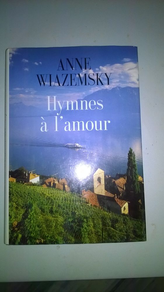 Livre Hymnes � l'amour
Anne Wiazemsky
1986
Excellent etat 10 Talange (57)